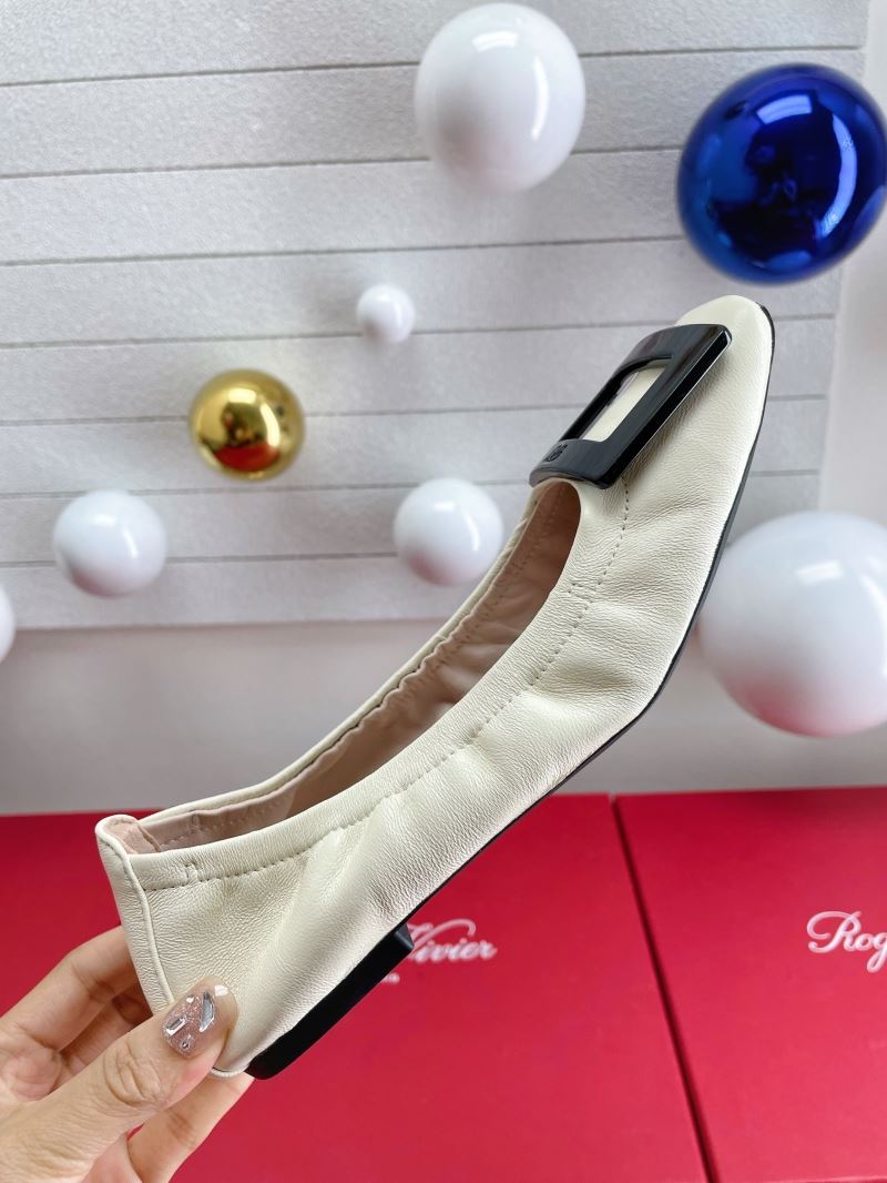 Roger Vivier flat shoes